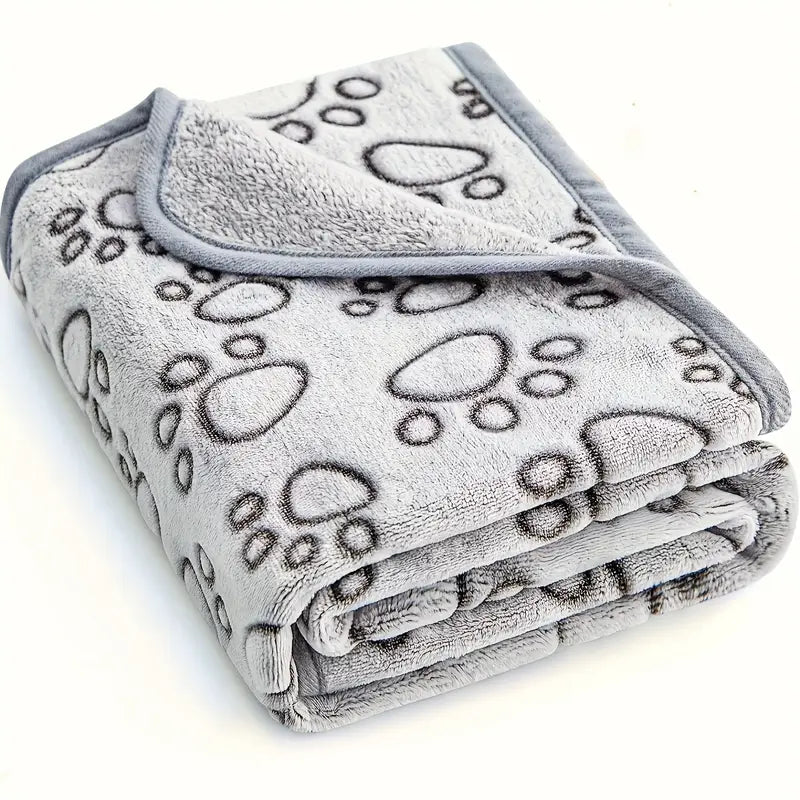Soft Cozy Fleece Pet Blanket – Paw Print Design, Tear-Resistant & Machine Washable (S-L)