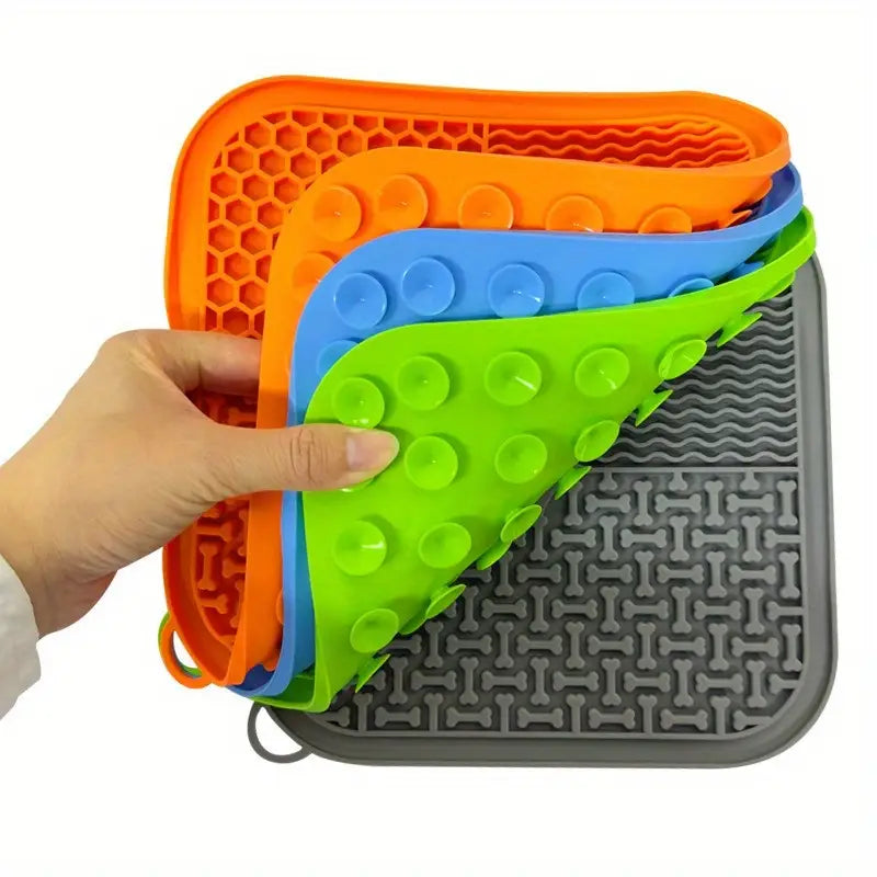 3pcs Pet Slow Feeder Lick Pads – Suction Cup Dog Licking & Treat Pads (Random Colors)