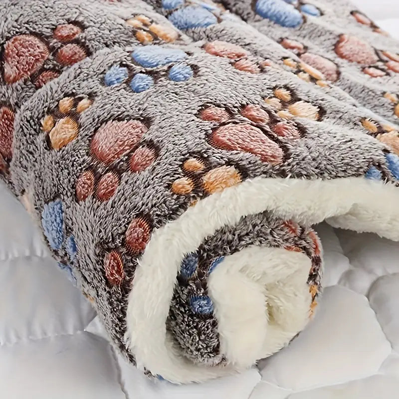 Thick Pet Bed Cushion – Soft Sleeping Pad for Autumn & Winter Warmth