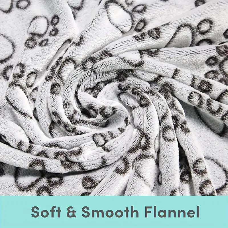Soft Cozy Fleece Pet Blanket – Paw Print Design, Tear-Resistant & Machine Washable (S-L)
