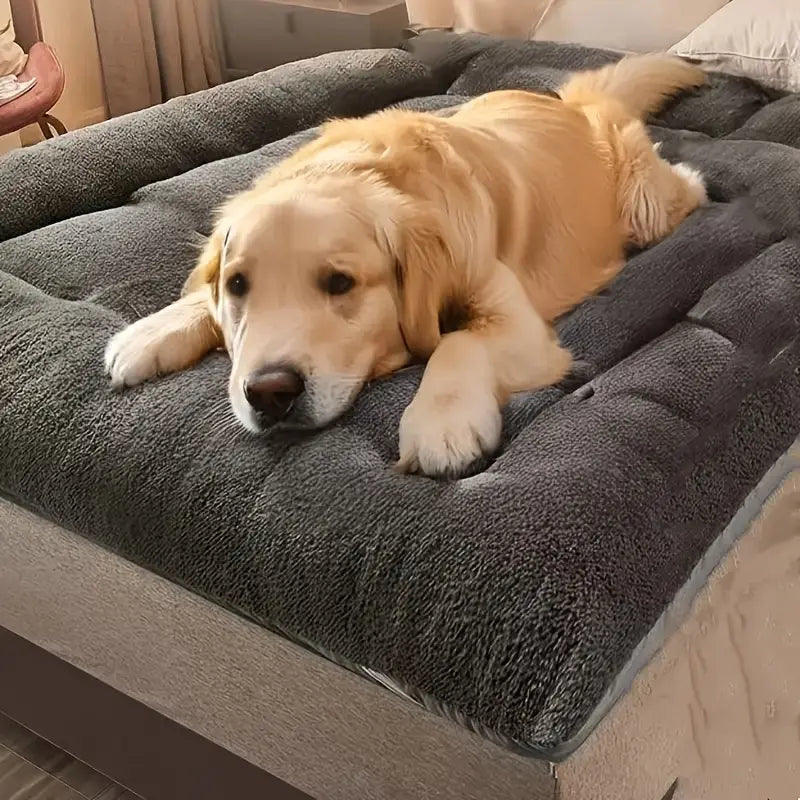 Extra-Large Plush Dog Bed Sofa – Ultra-Soft Checkered Comfort for All Breeds