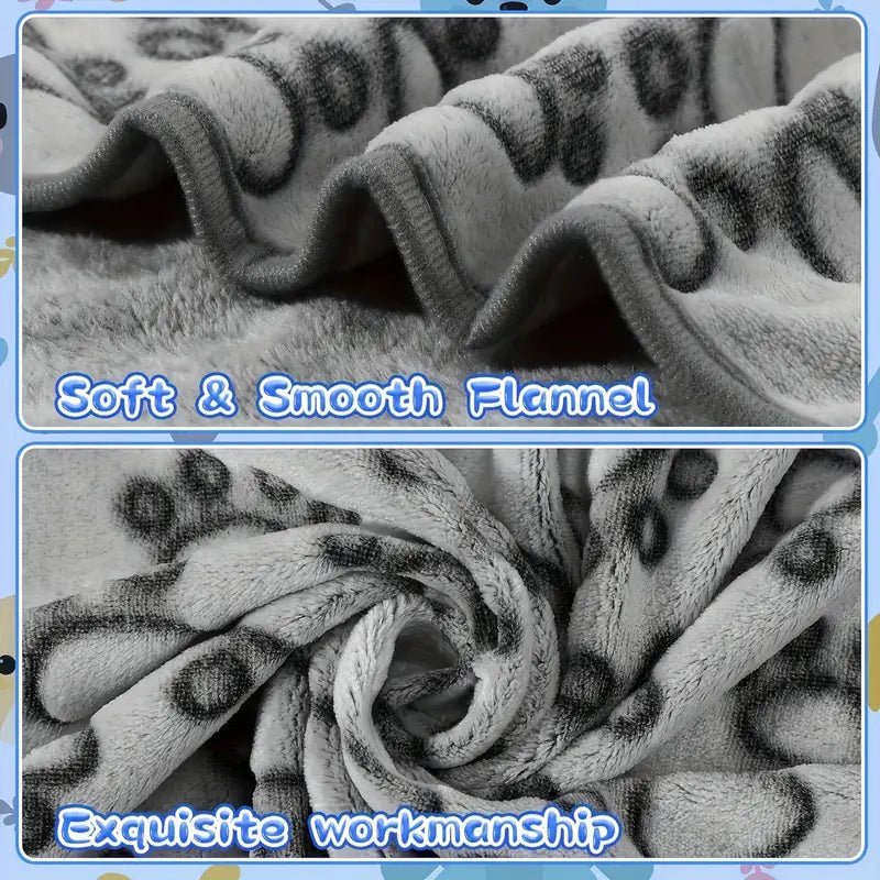 Soft Cozy Fleece Pet Blanket – Paw Print Design, Tear-Resistant & Machine Washable (S-L)