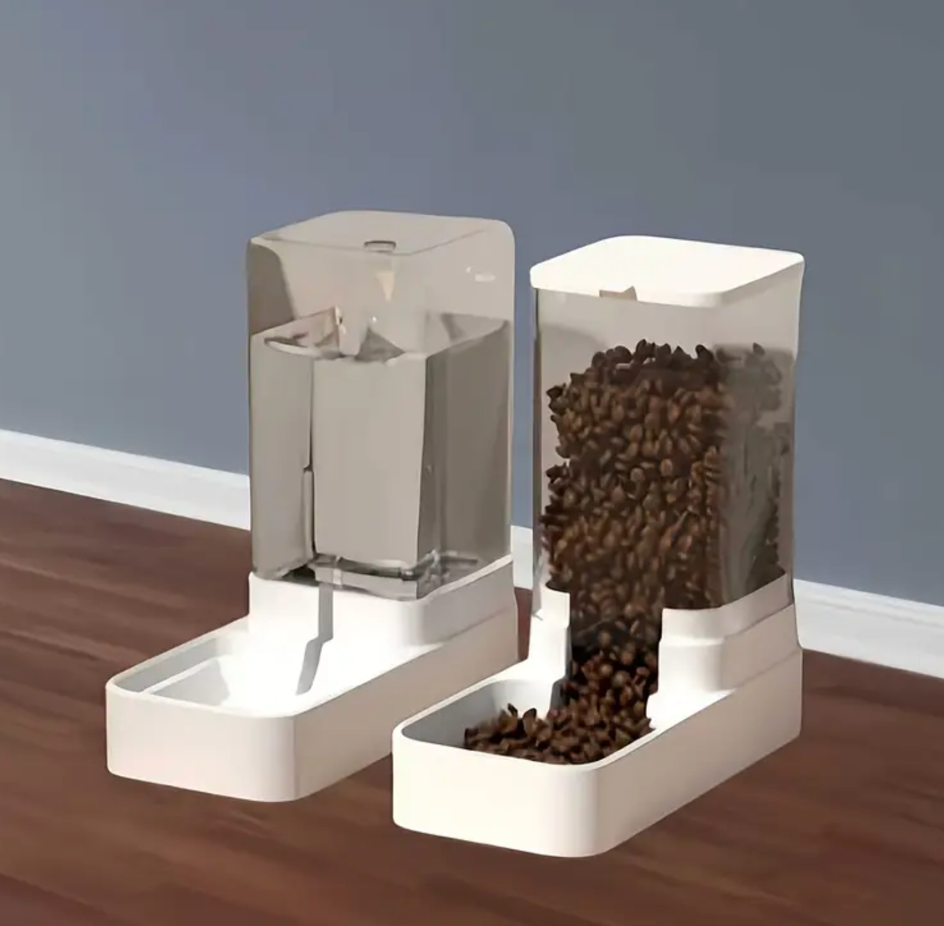 Smart automatic feeder for dogs and cats