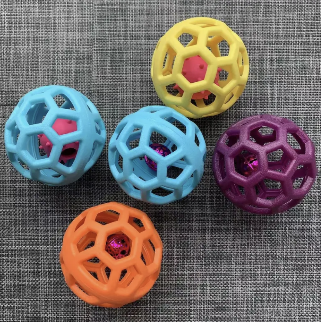9cm/3.54in TPR Bite-Resistant Hollow Rubber Ball