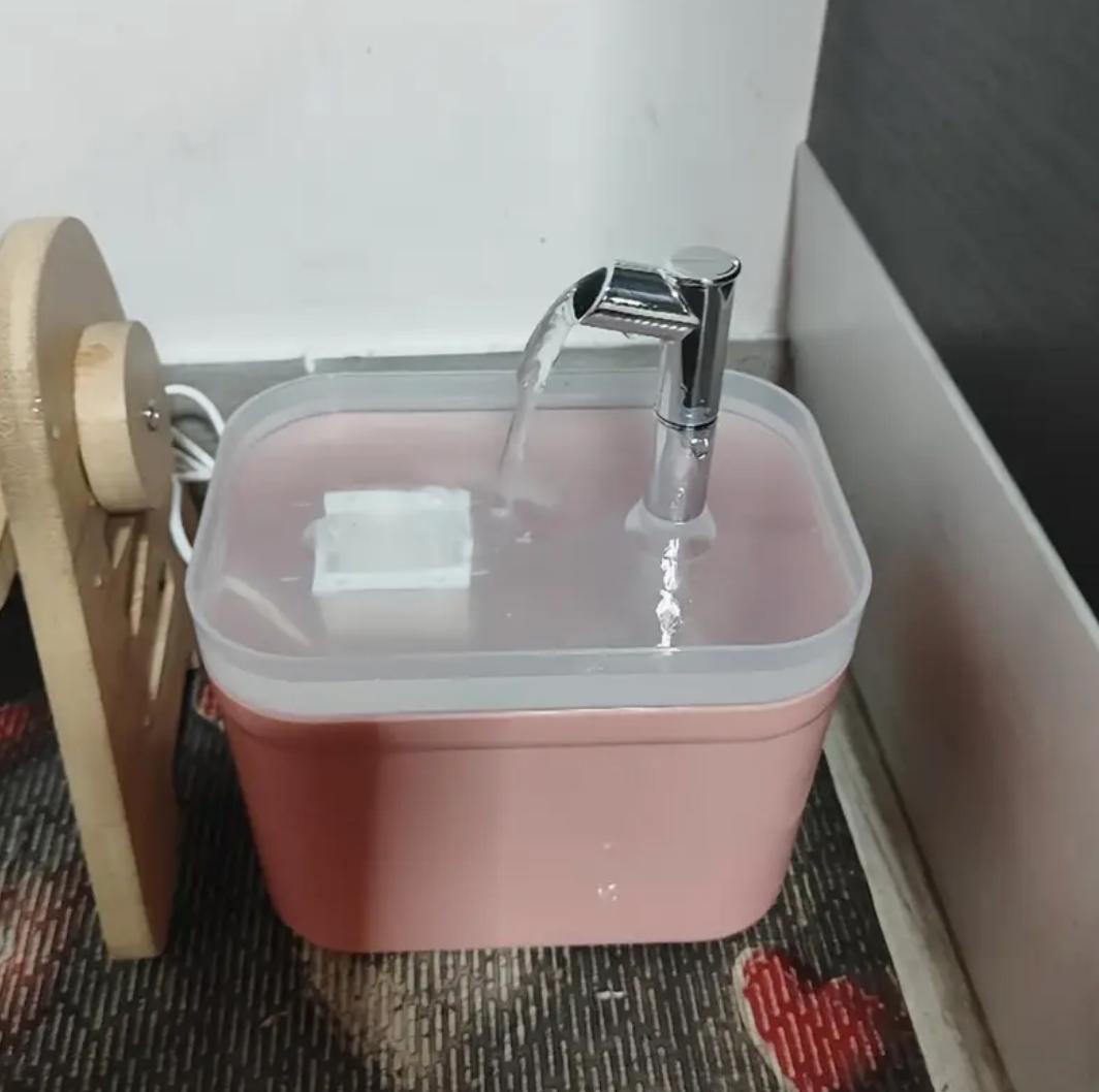 1.5L Automatic Cat Water Fountain – Gravity-Fed, Low Voltage, Continuous Fresh Flow for Multi-Cat Homes