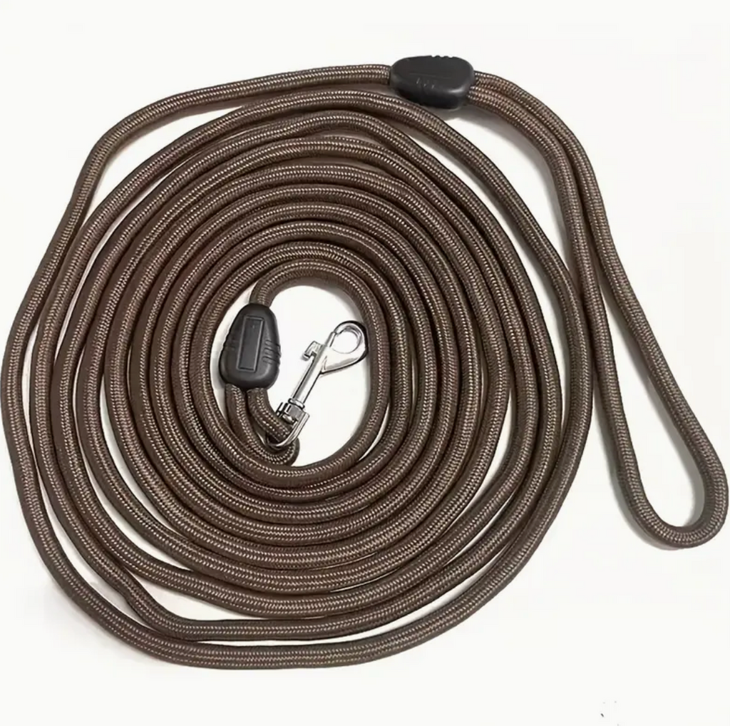 360° Tangle-Free Dog Leash – Long Nylon Rope with Metal Clasp & Ergonomic Handle for All Dog Sizes
