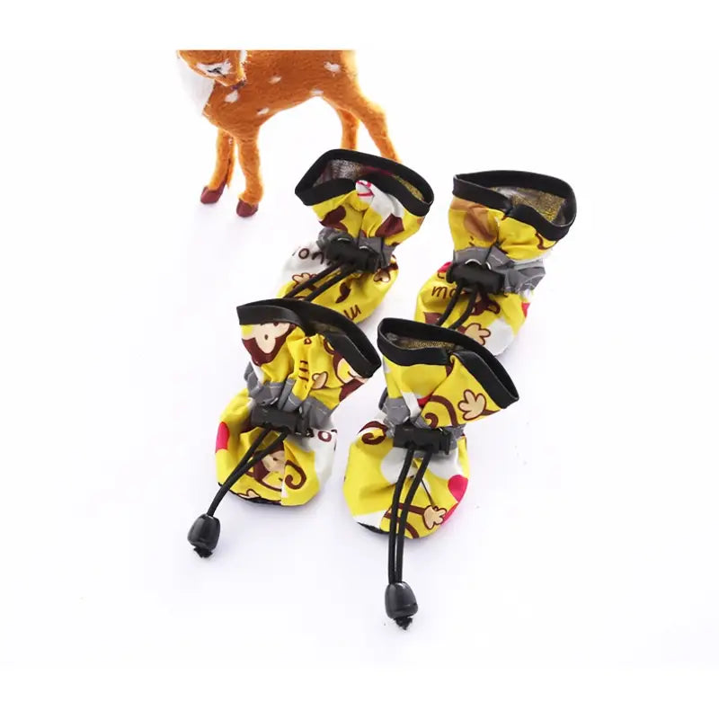 4pcs Heat-Resistant & Protective Dog Shoes for Small Dogs – Paw Safety on Hot Pavement, Rough Roads & Outdoor Adventures (XS-3XL)