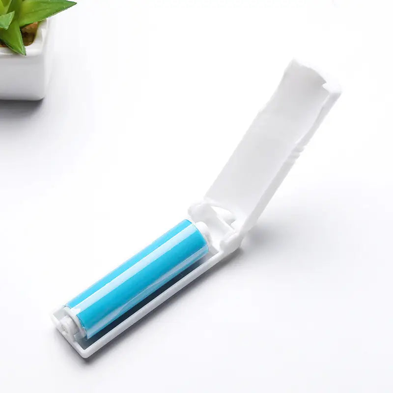 Foldable Hair Remover Sticker – Washable & Unscented for Clothes, Carpet, Bedding & Body