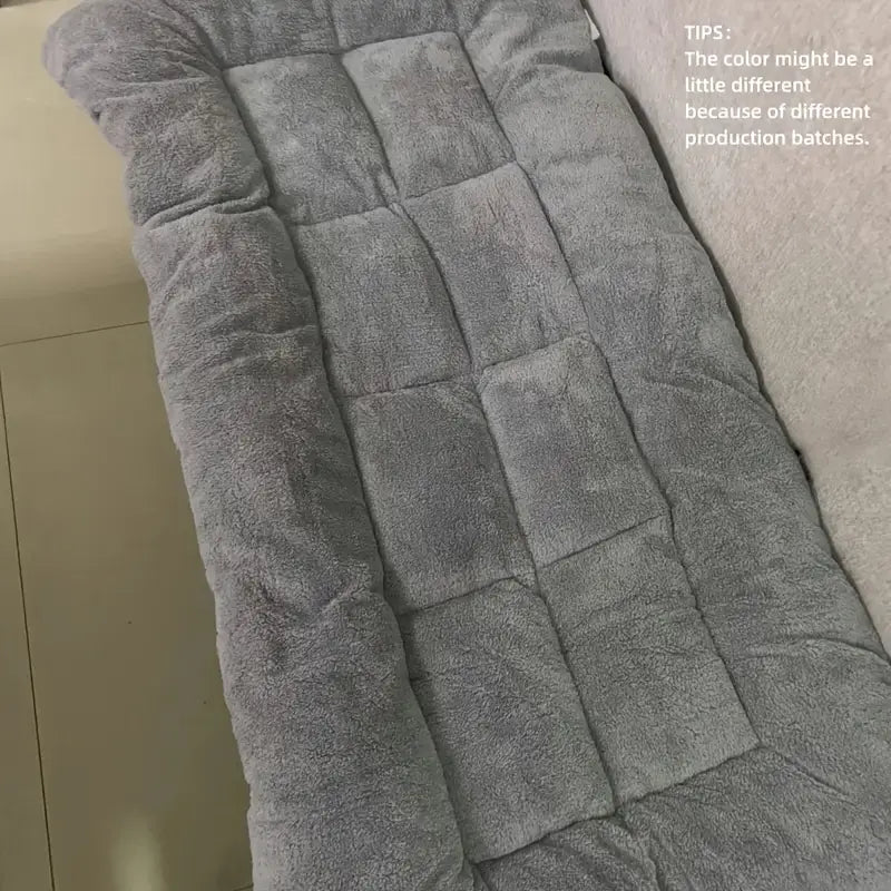Extra-Large Plush Dog Bed Sofa – Ultra-Soft Checkered Comfort for All Breeds
